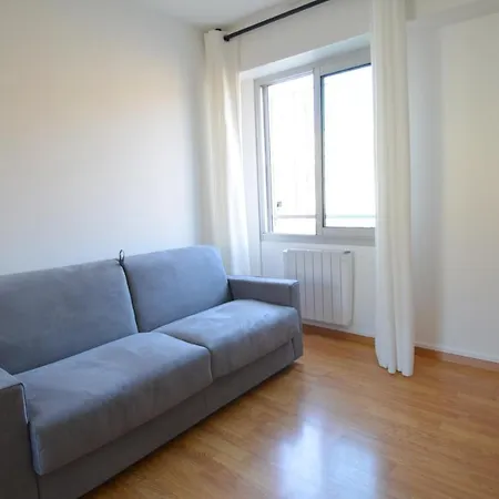 4 Personnes Avec Parking Le Port Apartment Nice